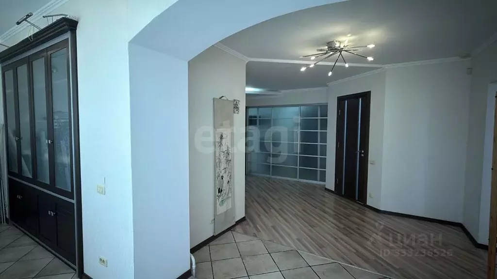 3-к кв. Карачаево-Черкесия, Черкесск ул. Умара Алиева, 20А (164.0 м) - Фото 1