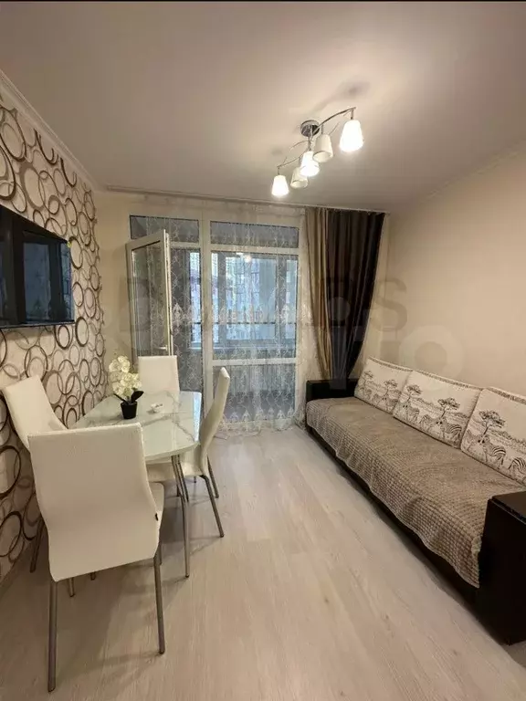 1-к. квартира, 40 м, 9/25 эт. - Фото 1