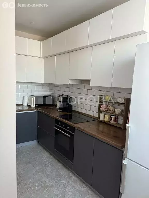 3-комнатная квартира: Барнаул, проспект Строителей, 18 (58.7 м) - Фото 1