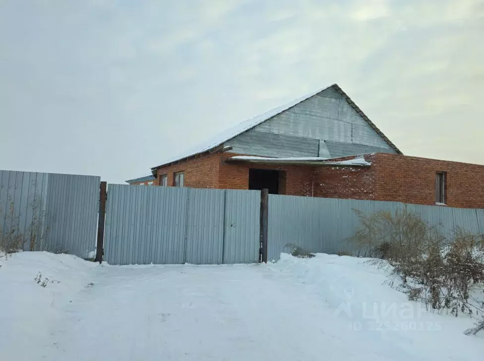 Дом в Омская область, Калачинский район, Воскресенское с/пос, д. ... - Фото 2