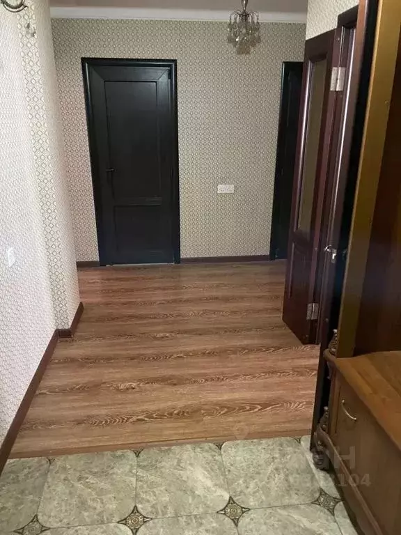 2-к кв. Дагестан, Каспийск ул. Ленина, 59А (65.0 м) - Фото 0