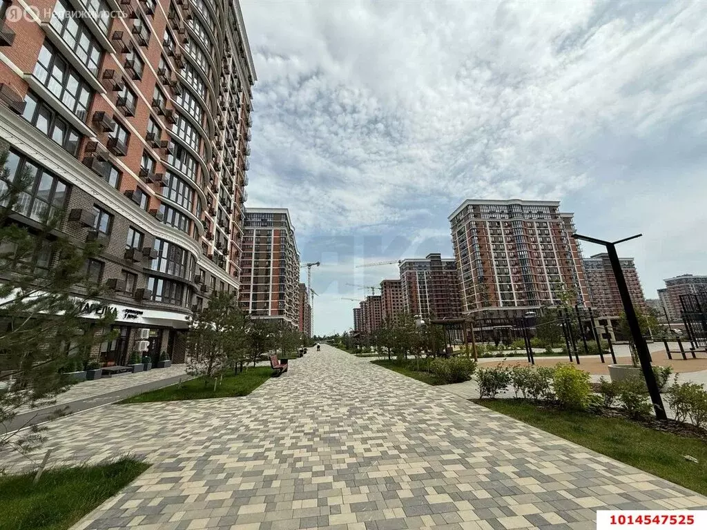 2-комнатная квартира: Краснодар, улица Ивана Беличенко, 92к2 (61 м) - Фото 0