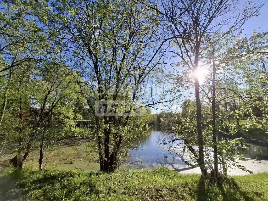 Участок в Москва с. Красная Пахра, ул. Октябрьская (6.5 сот.) - Фото 1