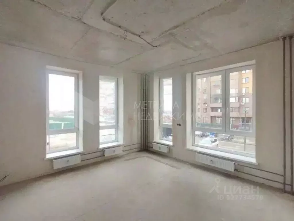 3-к кв. Тюменская область, Тюмень ул. Юрия Рогачева, 9к2 (76.3 м) - Фото 1