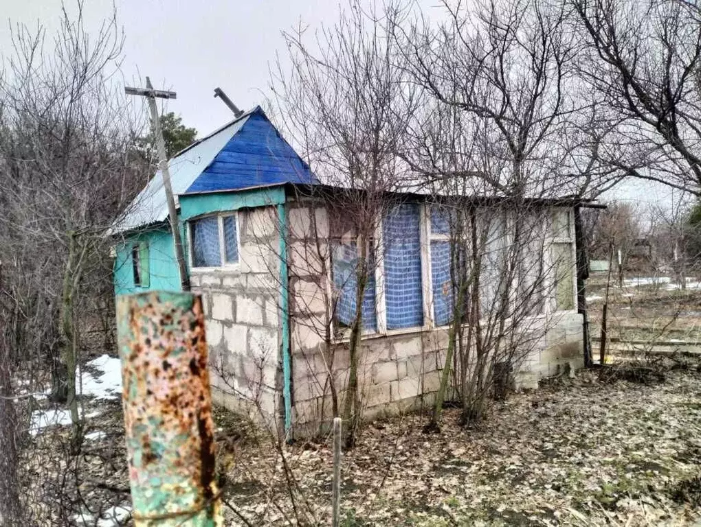 Дом в Саратовская область, Энгельсский район, Новопушкинское ... - Фото 0