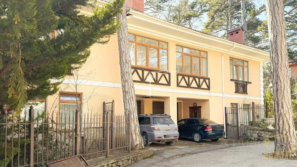 Дом в Крым, Ялта муниципальный округ, пос. Горное 19 (240 м) - Фото 1