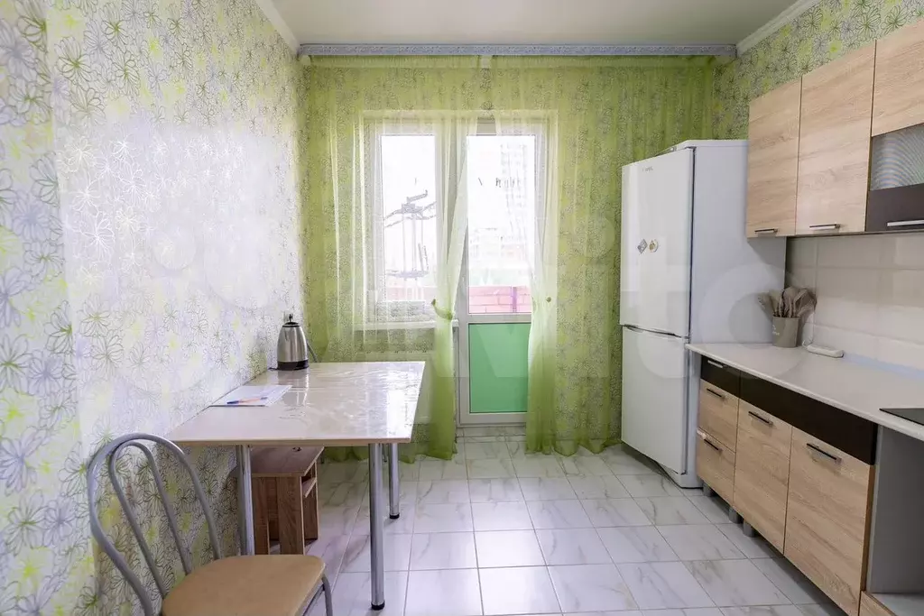 1-к. квартира, 40 м, 4/6 эт. - Фото 0