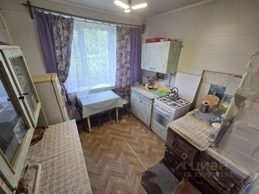 3-к кв. Новгородская область, Крестцы рп ул. Греськова, 26 (50.3 м) - Фото 1