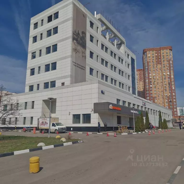 Помещение свободного назначения в Московская область, Химки Юбилейный ... - Фото 0