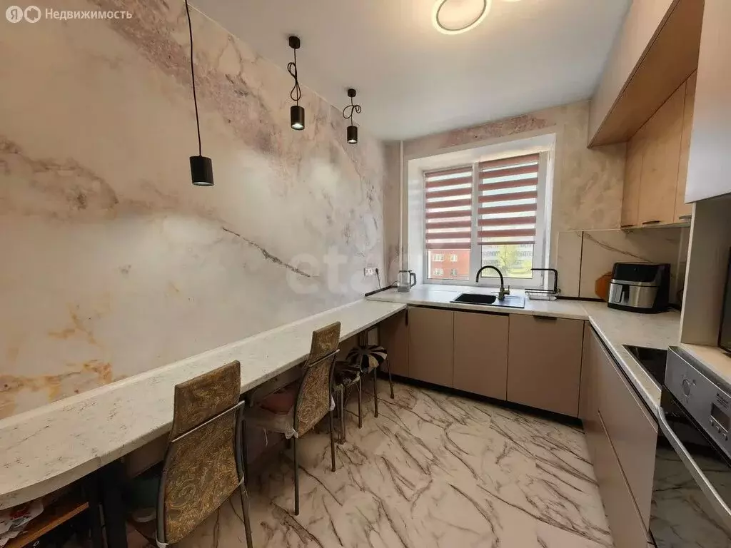 4-комнатная квартира: Кемерово, проспект Шахтёров, 34 (61 м) - Фото 2