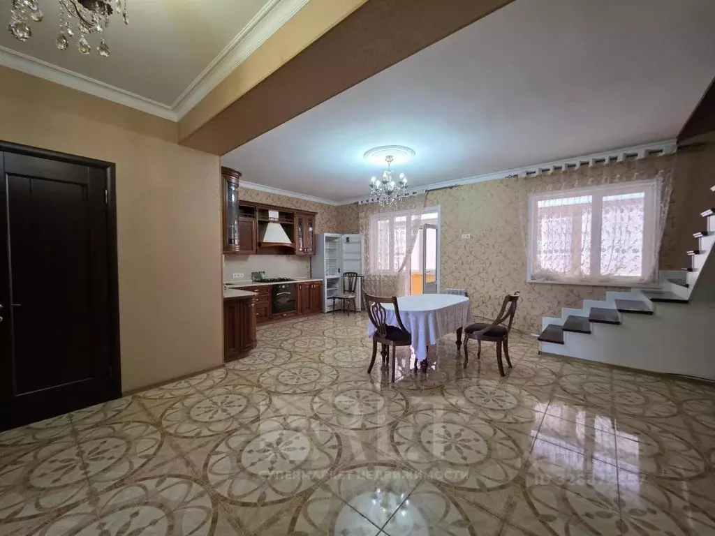 5-к кв. Дагестан, Махачкала М-5 мкр, ул. Славы, 9 (160.0 м) - Фото 1