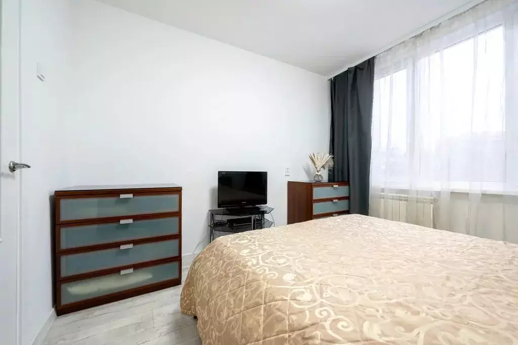 3-к кв. Санкт-Петербург Софийская ул., 48К1 (75.0 м) - Фото 1