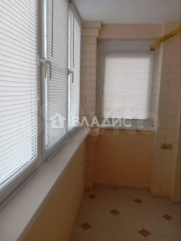 1-к. квартира, 54 м, 2/9 эт. - Фото 1