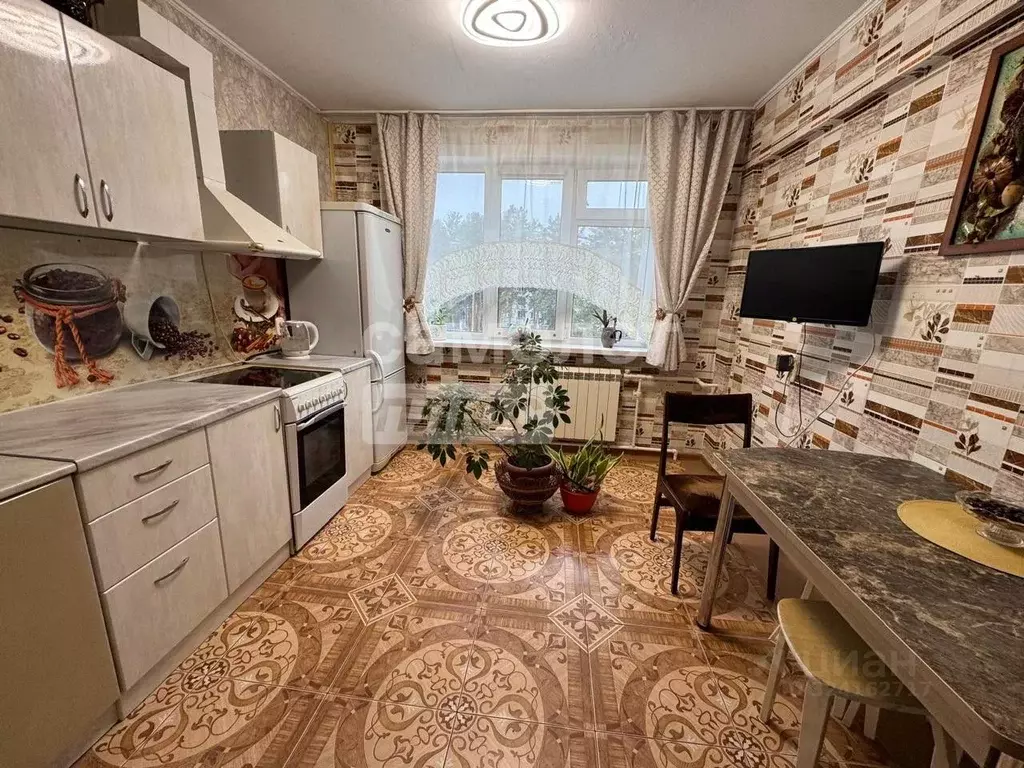 3-к кв. Алтайский край, Бийск Приречная ул., 9 (69.5 м) - Фото 1