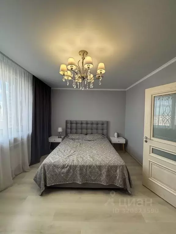 3-к кв. Брянская область, Брянск Флотская ул., 8 (90.0 м) - Фото 1