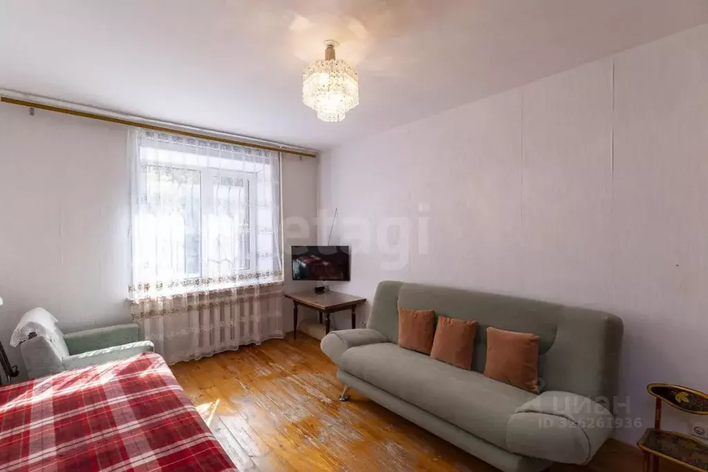 2-к кв. Тюменская область, Тюмень ул. Елизарова, 8 (53.0 м) - Фото 1