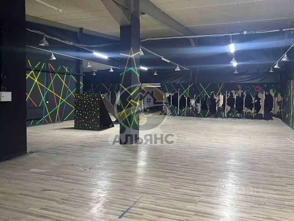 Помещение свободного назначения в Ямало-Ненецкий АО, Новый Уренгой ... - Фото 1