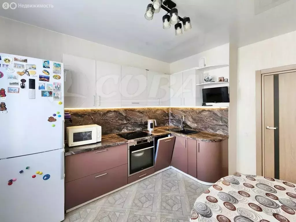 2-комнатная квартира: Тюмень, улица Николая Зелинского, 3 (59 м) - Фото 1