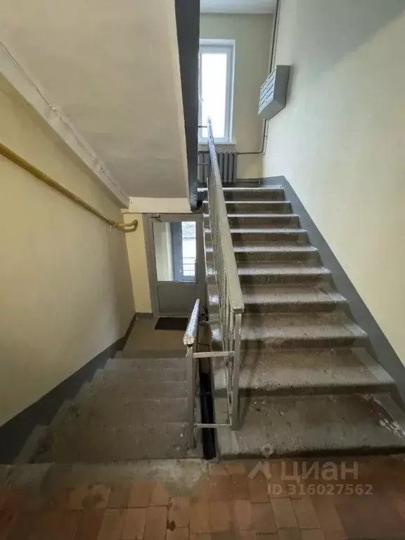 1-к кв. Татарстан, Казань ул. Галиаскара Камала, 45 (30.0 м) - Фото 0