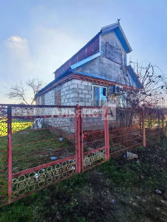 Дом в Краснодарский край, Усть-Лабинск Механизатор общество, проезд ... - Фото 1