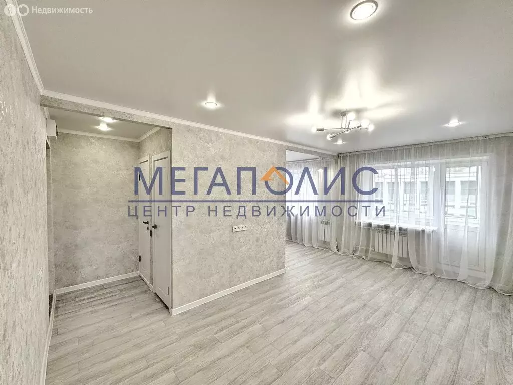 2-комнатная квартира: Балаково, улица Ленина, 121 (41 м) - Фото 0