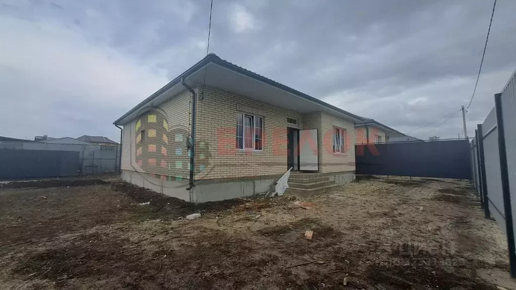 Дом в Ростовская область, Азовский район, Обильненское с/пос, пос. ... - Фото 1