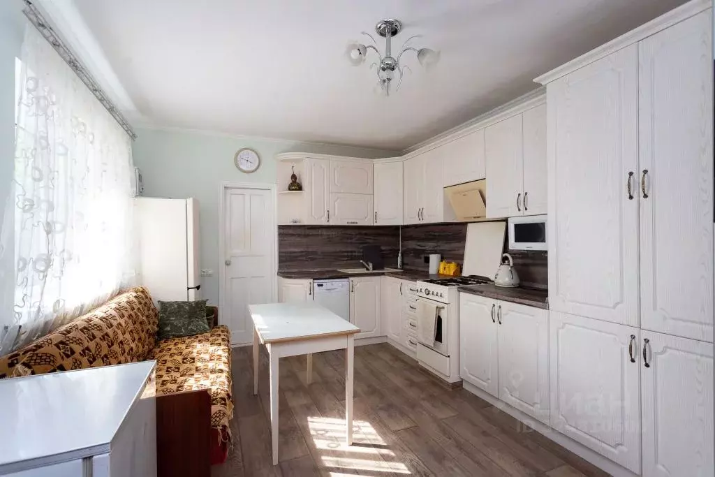 Дом в Краснодарский край, Калининская ст-ца ул. 40 лет Октября, 44 ... - Фото 1