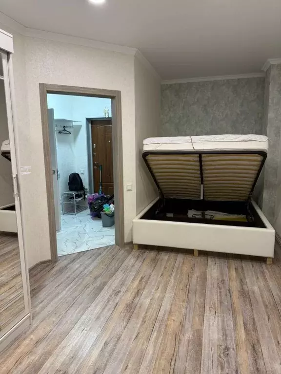 1-к кв. Крым, Симферополь ул. Железнодорожная (40.0 м) - Фото 2