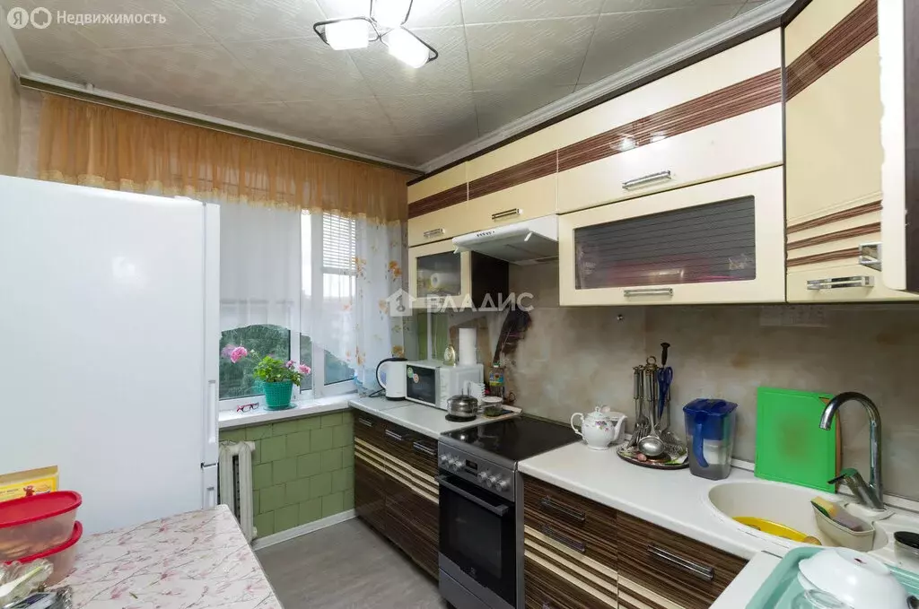3-комнатная квартира: Тобольск, 7-й микрорайон, 2 (62 м) - Фото 0