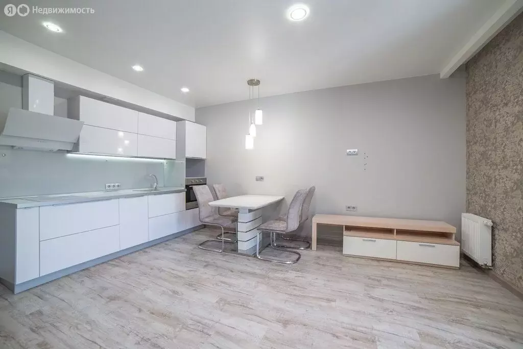 1-комнатная квартира: Екатеринбург, улица Евгения Савкова, 31 (47 м) - Фото 1