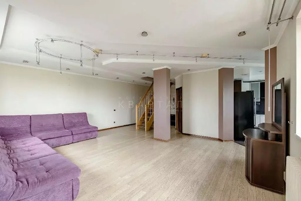 Продается 4-комнатная квартира - Фото 2