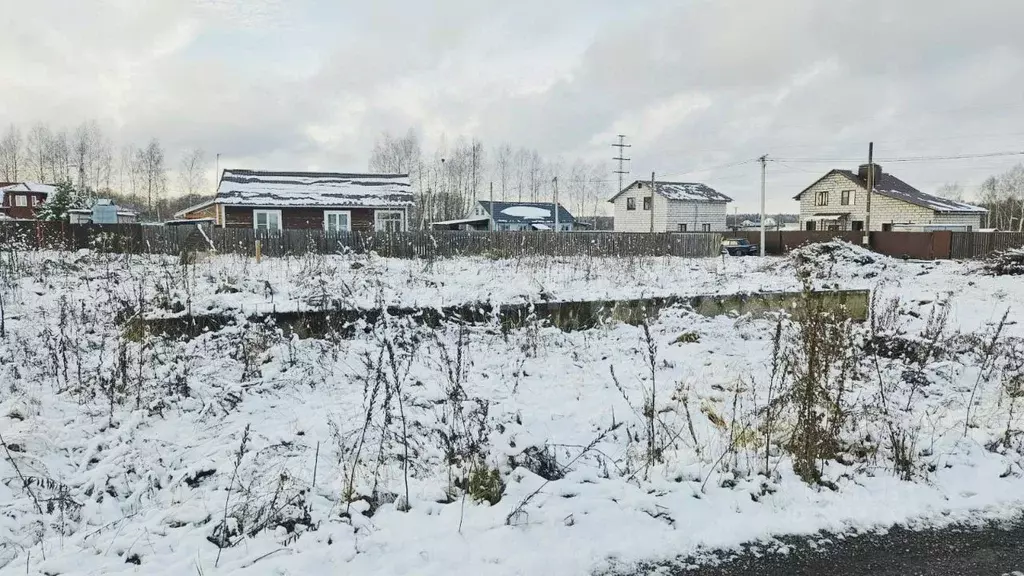 Участок в Московская область, Можайский муниципальный округ, д. ... - Фото 1