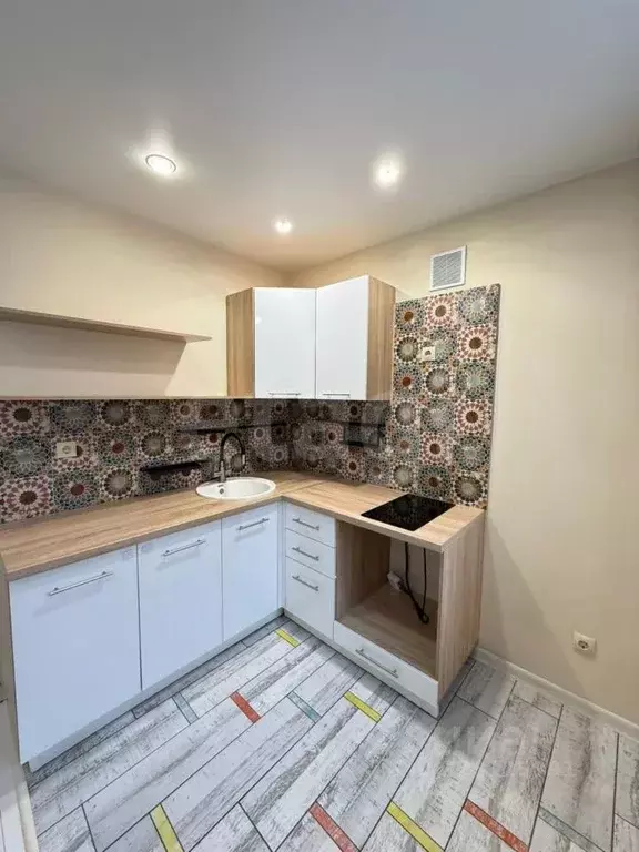 2-к кв. Тюменская область, Тюмень ул. Свердлова, 2 (44.0 м) - Фото 1