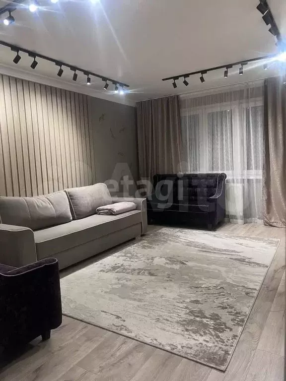 2-к. квартира, 71 м, 9/10 эт. - Фото 1
