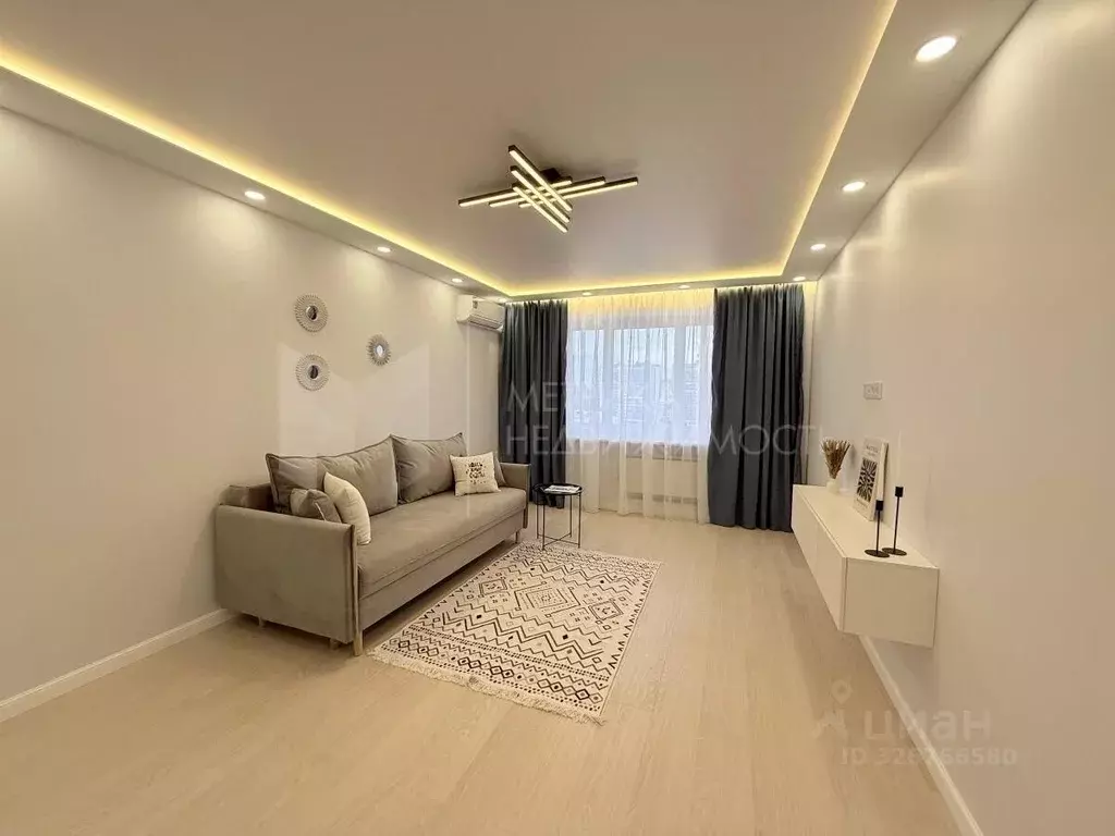 3-к кв. Тюменская область, Тюмень ул. Монтажников, 34 (92.2 м) - Фото 1