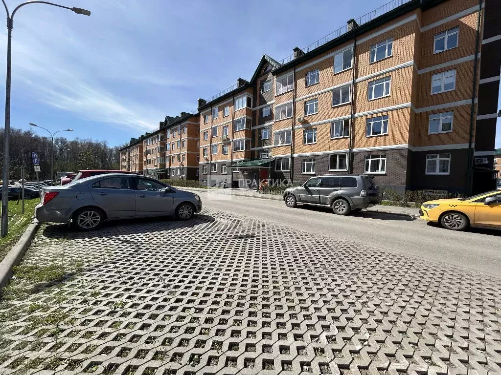 Продается 3-комнатная квартира - Фото 1