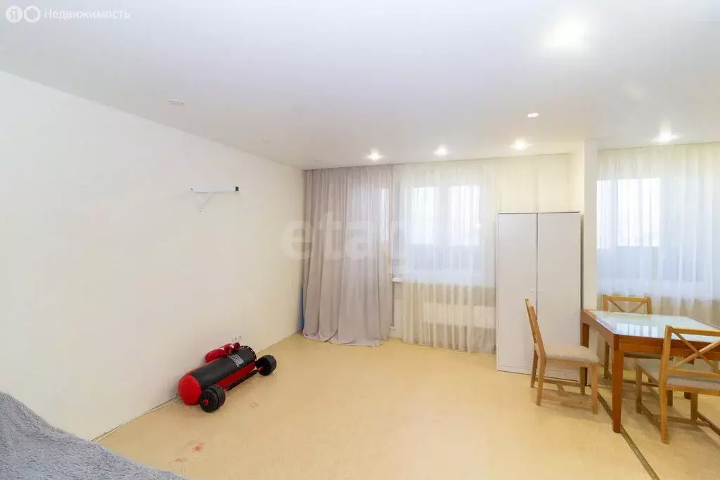 3-комнатная квартира: Тюмень, Депутатская улица, 119 (65.3 м) - Фото 2