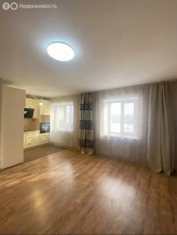 3-комнатная квартира: Мыски, улица Комарова, 38 (66.6 м) - Фото 2