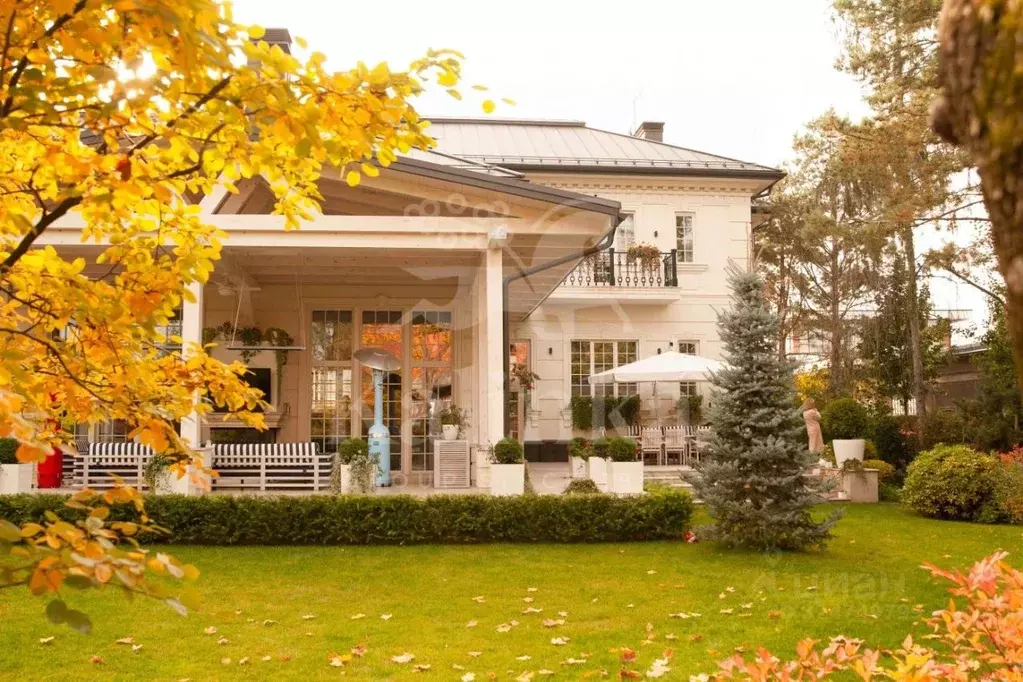 Дом в Московская область, Одинцовский городской округ, д. Раздоры ул. ... - Фото 1