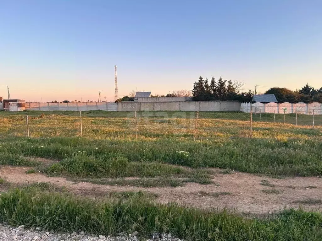 Участок в Крым, Сакский район, Молочненское с/пос, с. Витино  (9.97 ... - Фото 2