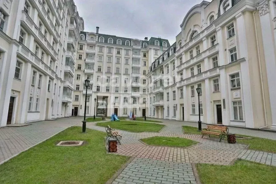 Гараж в Москва ул. Остоженка, 25 (14 м) - Фото 1