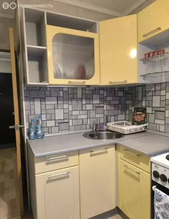1-комнатная квартира: Абакан, Торговая улица, 20 (30 м) - Фото 0