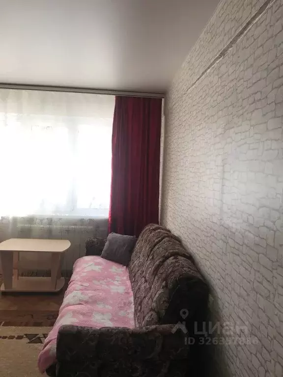 2-к кв. Омская область, Омск просп. Космический, 11 (48.0 м) - Фото 1