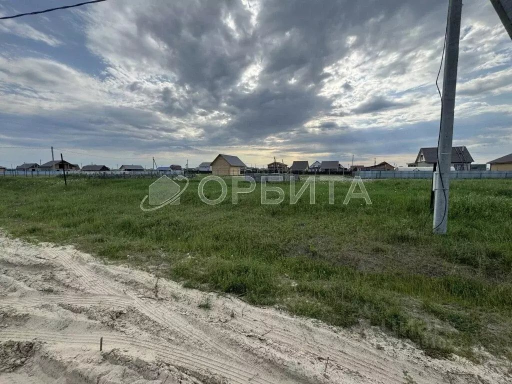 Участок в Тюменская область, Тюменский район, д. Есаулова ул. ... - Фото 1