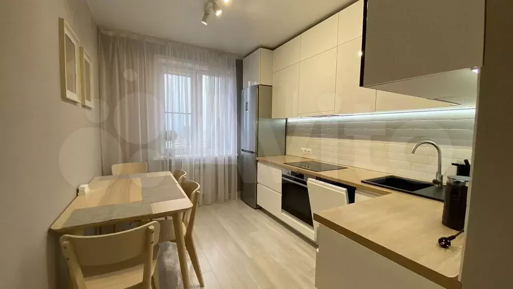 1-к. квартира, 40 м, 24/25 эт. - Фото 1