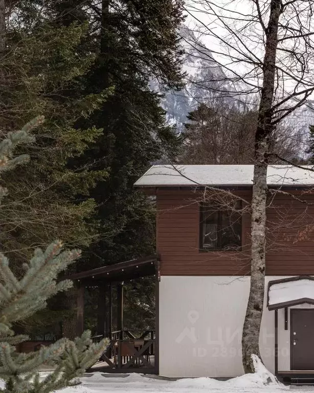 Дом в Карачаево-Черкесия, Зеленчукский район, с. Архыз ул. Банковская, ... - Фото 2