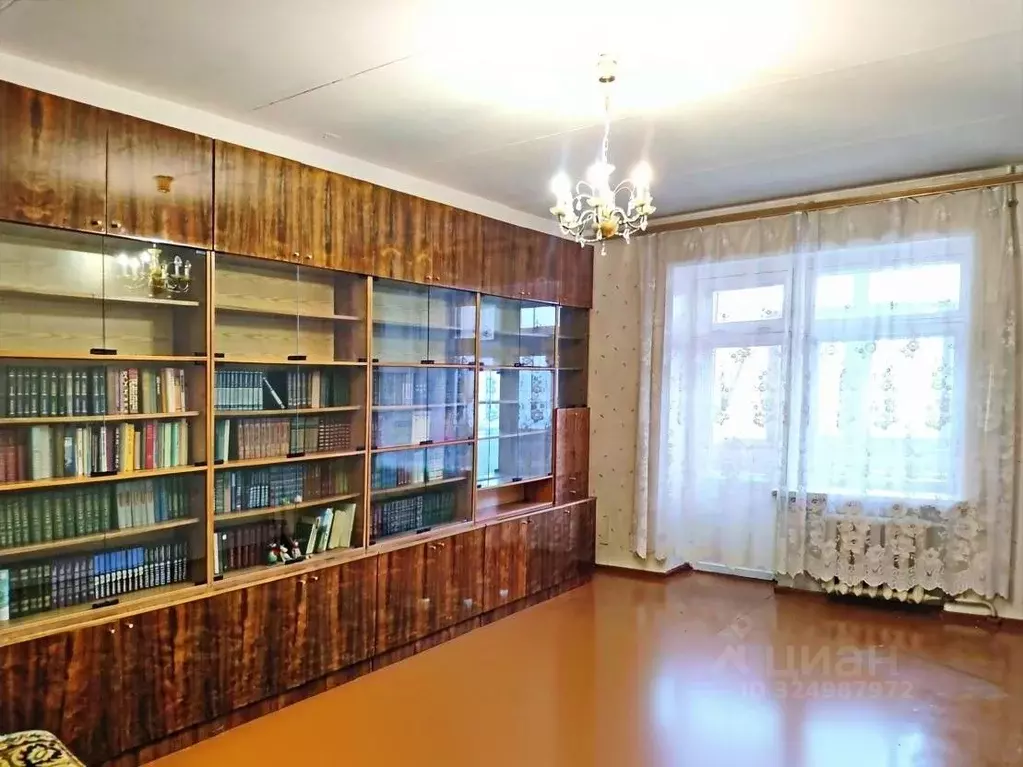 2-к кв. Омская область, Омск ул. Орджоникидзе, 13 (66.1 м) - Фото 1