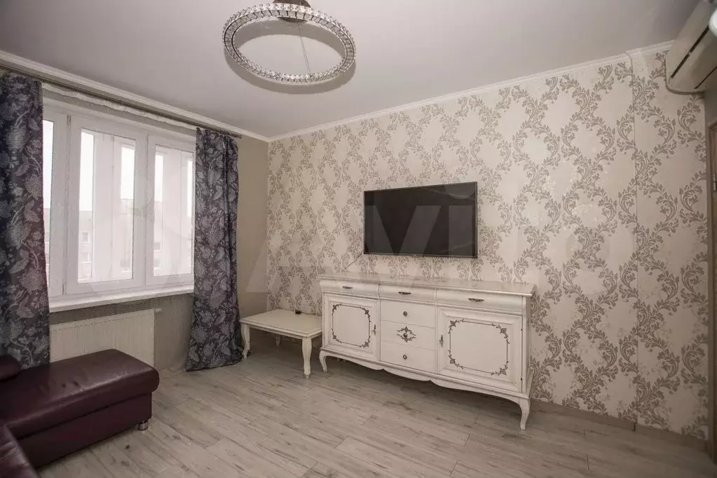 1-к. квартира, 35,7 м, 9/10 эт. - Фото 1