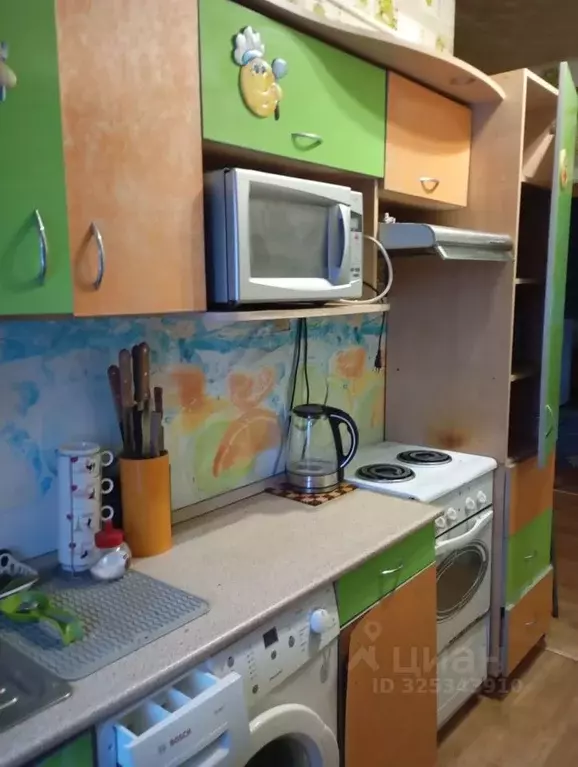 3-к кв. Кировская область, Киров ул. Орджоникидзе, 3 (53.3 м) - Фото 2