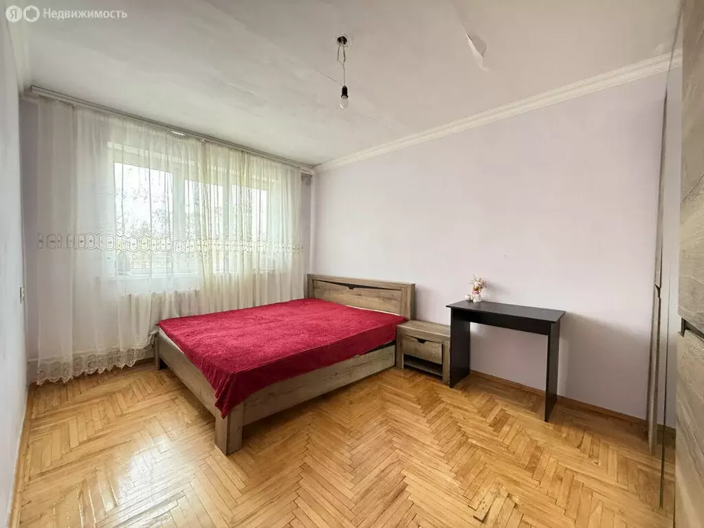 3-комнатная квартира: Нальчик, улица Ватутина, 22 (65 м) - Фото 1